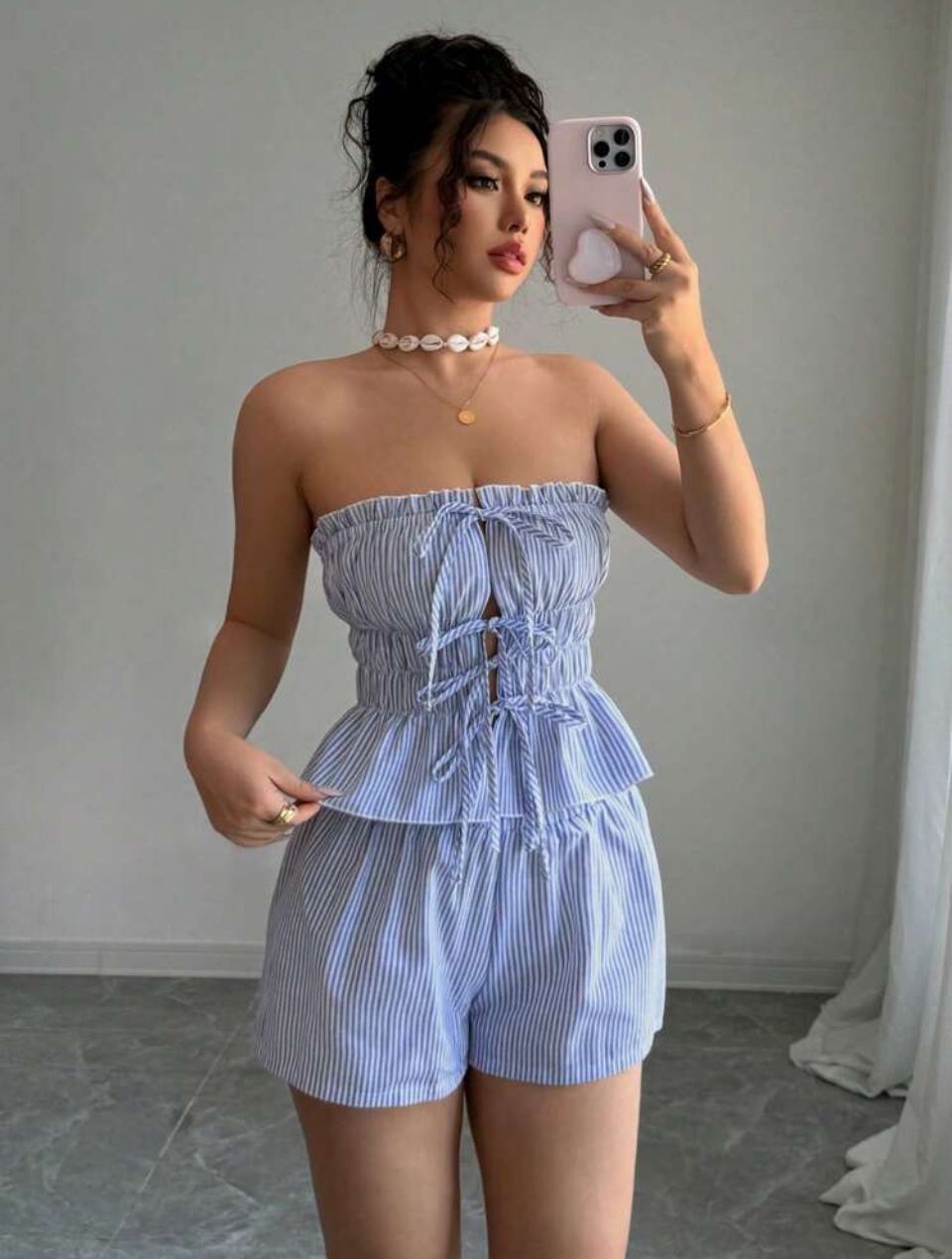 Set de 2 piezas de vacaciones de verano: Top corto con volantes en el bajo, sin tirantes y con lazo